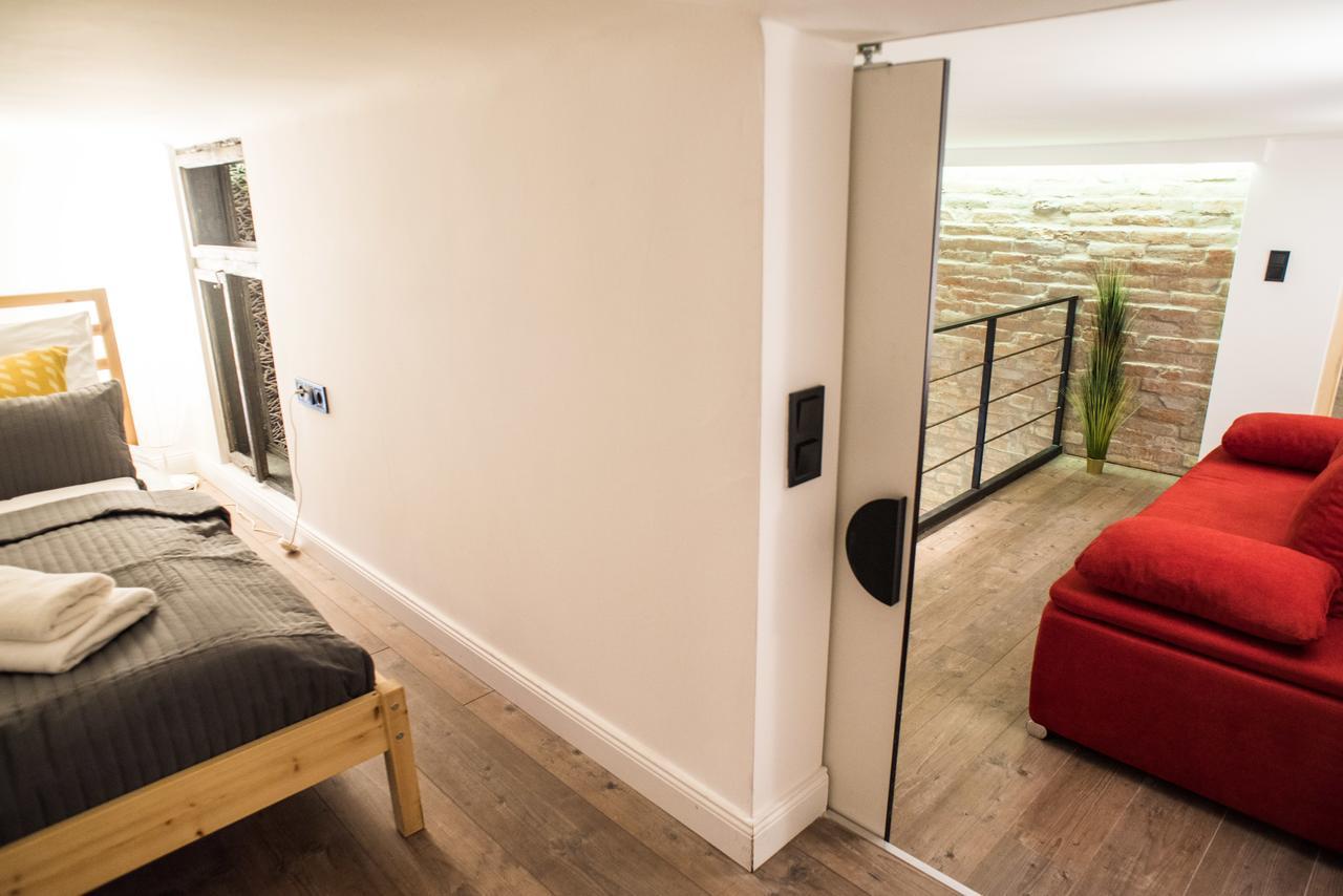 Very Stylish And Fresh Studio Home In The Center 布达佩斯 外观 照片
