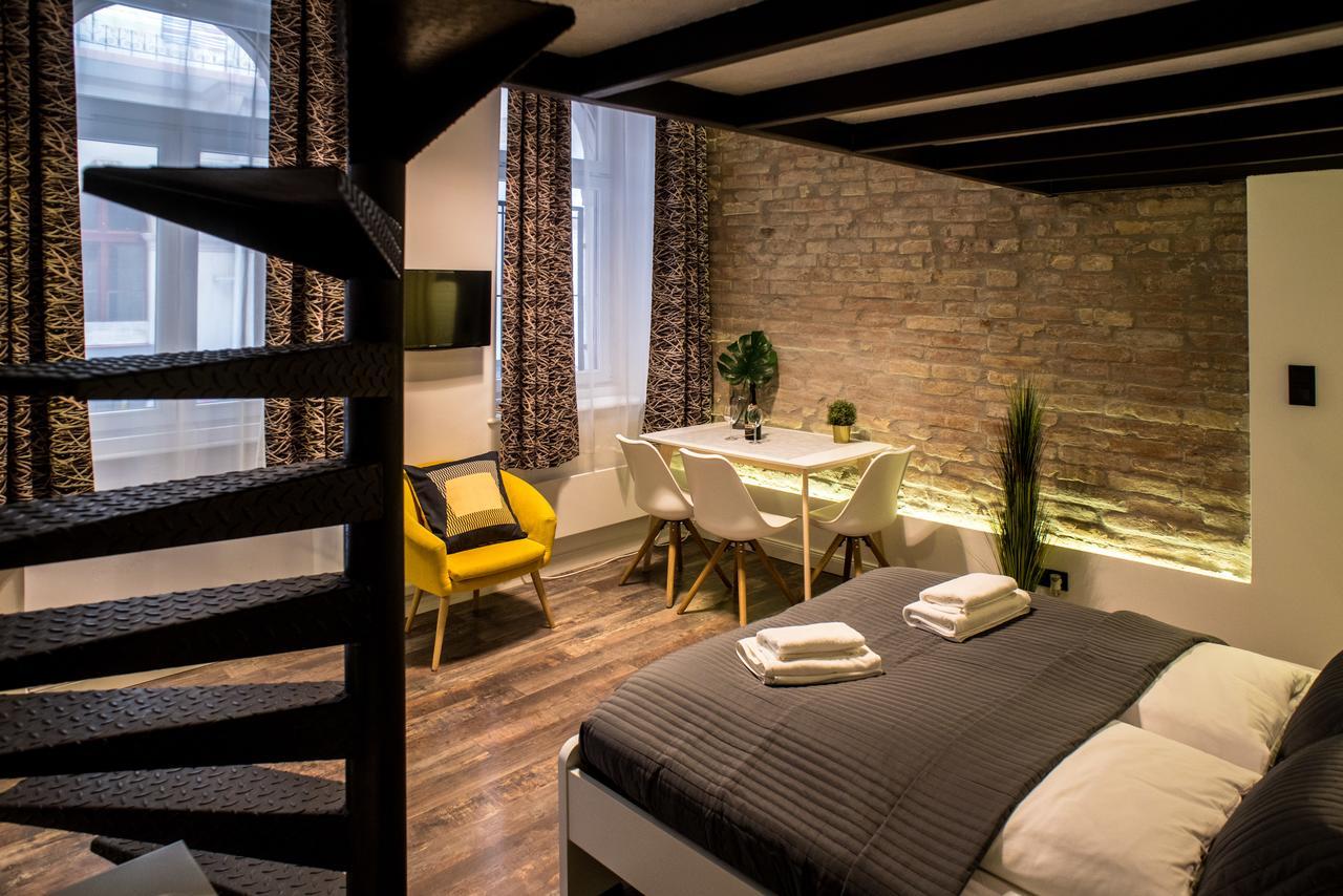 Very Stylish And Fresh Studio Home In The Center 布达佩斯 外观 照片